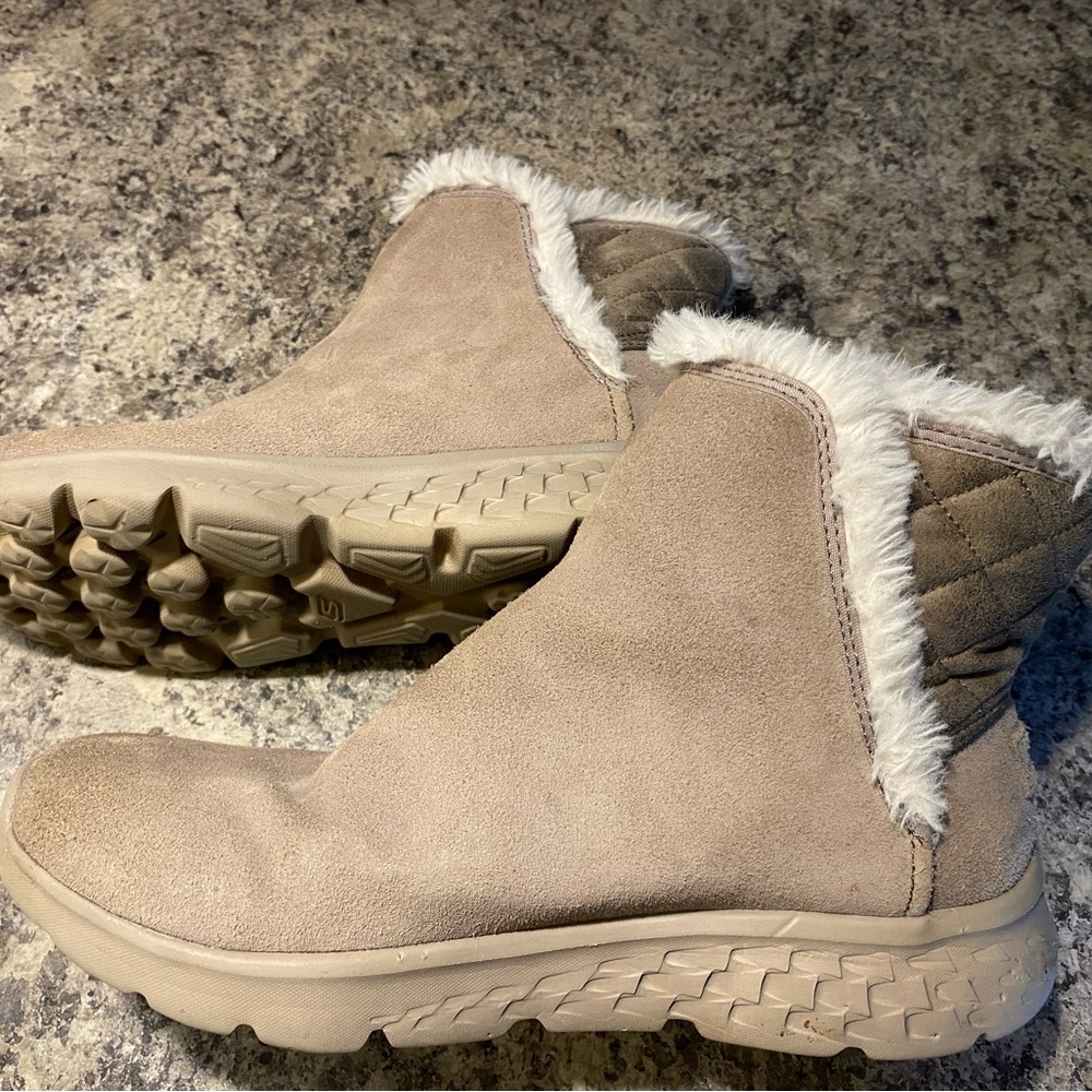 5Gen like new tan suede leather slip on ankle boots, women’s size 7.5. - Picture 6 of 7